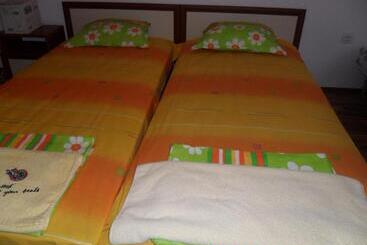 펜션 Guest House Kami