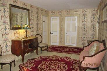 Renwick Clifton House B&b