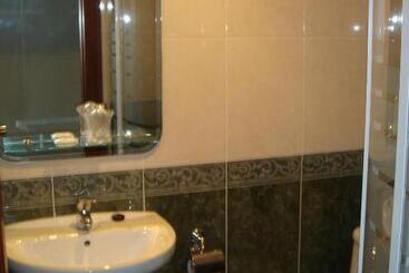 بنسيون Residencial Santamaría