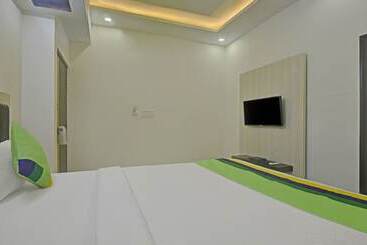 ペンション Treebo Trend Sampradaya Bistro