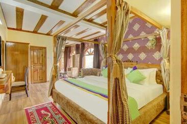 The Alpine Villa By Treebo Hotels