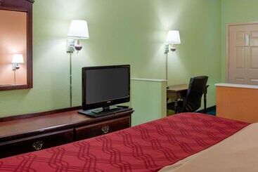 فندق Econo Lodge Canton I55