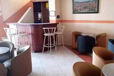 호텔 Florencia Regency