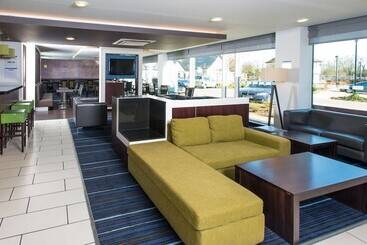 בית מלון כפרי Holiday Inn Express Cambridge Duxford M11 Jct 10, An Ihg