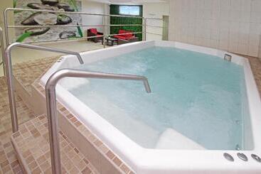 호텔 Holiday Inn Express & Suites Irapuato