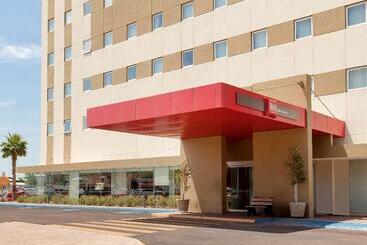 בית מלון כפרי Ibis Hermosillo