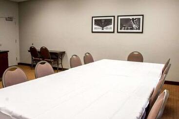 هتل Sleep Inn & Suites Medical Center