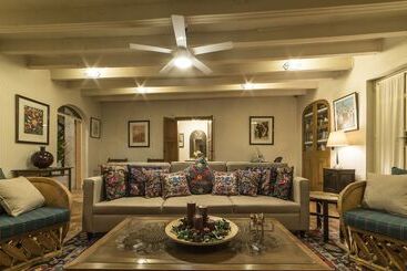 فندق Villa Mirasol