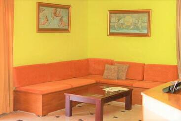 公寓式酒店  Zorbas Beach Village