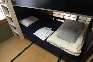 Chochin House   Hostel