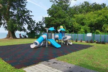 ホテル Pacific Regency Beach Resort Port Dickson