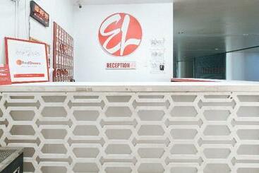 호텔 Reddoorz @ El Highway  Bulacan