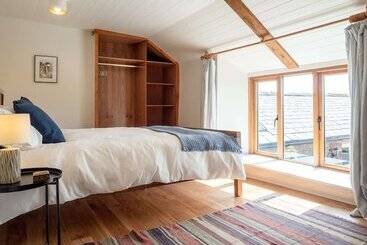 ホテル Wayside Cottage