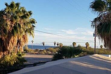 בית מלון כפרי Casa Del Mar   Hostel