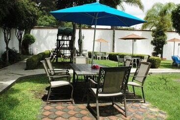 هتل Quinta San Carlos