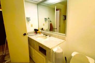 בית מלון כפרי Tribe On The Beach