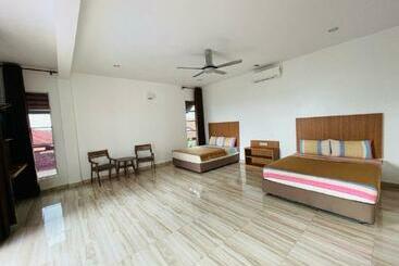 هاستل Dz Residence Tunjong