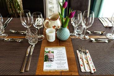 住宿加早餐  Dreko Panzió & Borbisztró