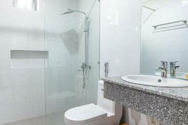 Bao Ngoc Hotel & Apt