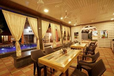 Flora Ecostay Resort And Spa Lonavala