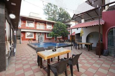 Flora Ecostay Resort And Spa Lonavala