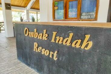 בית מלון כפרי Ombak Indah Resort Tanjung Setia