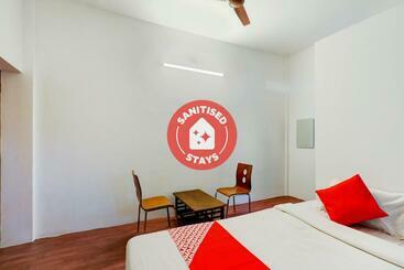 ホテル Oyo Flagship 83747 Knr Heaven