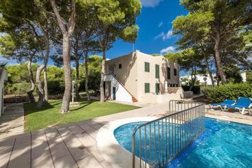 Apartamentos Llebeig