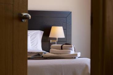 Apartamentos Turísticos Playa De Tapia