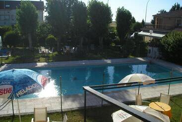 Hostal Restaurante Carolina