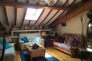 茅舍 Rural Papasol