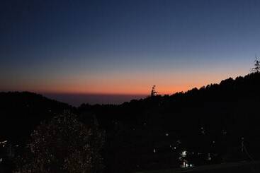 مبيت وإفطار The Unmad