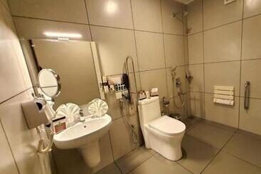 Emperor Hotel Rachana Continental Pvt Ltd