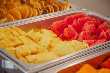 فندق Mayev Express