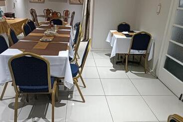 פנסיון Lala Poa Guest House