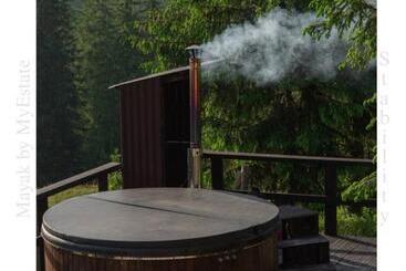 Aparthotel Mayak Yablunytsia