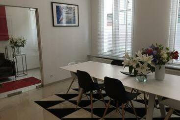 هتل Antwerp Business Suites