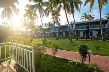 Foxoso La Beach Resort, Morjim