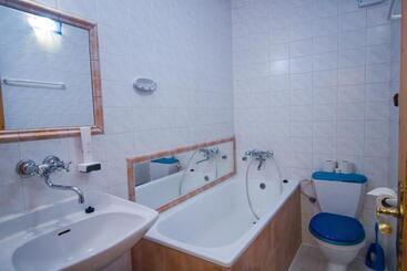 فندق صغير Motel Charlie