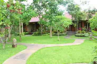 پانسیون Van Karning Bungalow