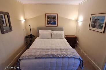 호텔 Akaroa Village Inn