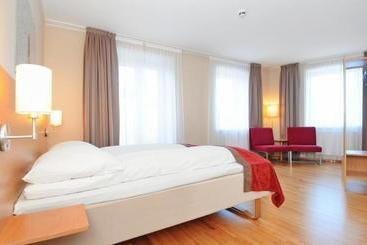 Отель Best Western Globus