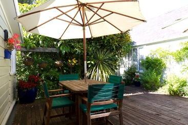 בית מלון כפרי Cambria House