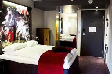 Comfort Hotel Square