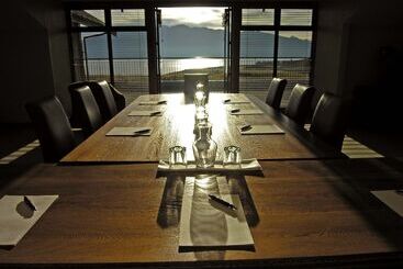 Отель Fiordland Lodge