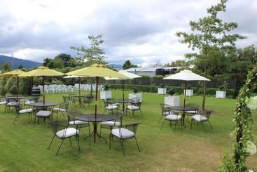 هتل Marlborough Vintners Accommodation