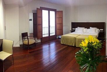 هتل روستایی Plaza Mayor