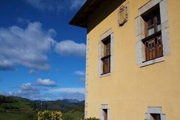 هتل روستایی Rural Palacio Fernández Heres