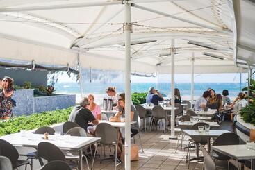 هتل Tingirana Noosa