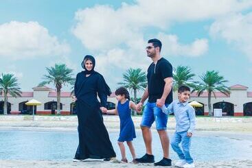 Mena Holiday Beach Resort Half Moon